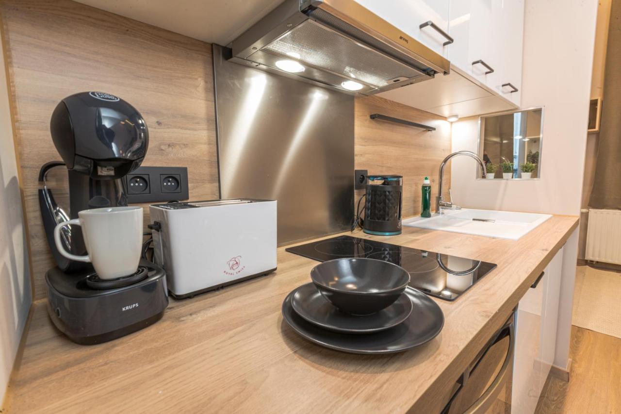 Golden Dove Luxury Aparts บรัสเซลส์ ภายนอก รูปภาพ