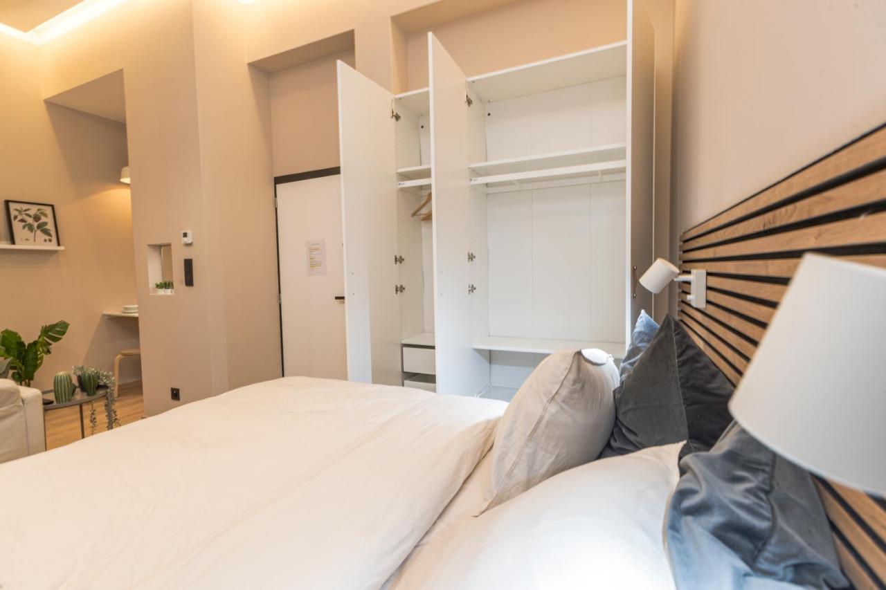Golden Dove Luxury Aparts บรัสเซลส์ ภายนอก รูปภาพ