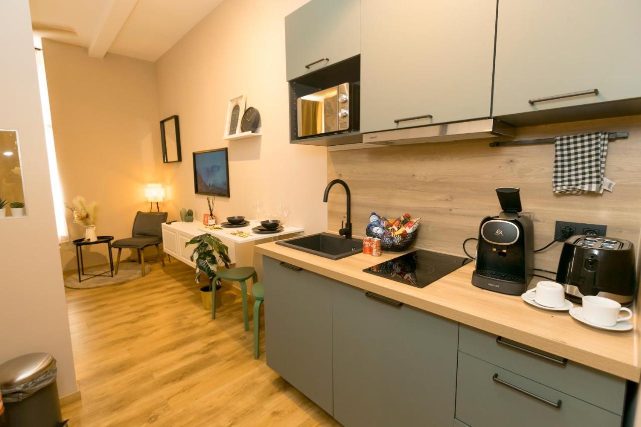 Golden Dove Luxury Aparts บรัสเซลส์ ภายนอก รูปภาพ