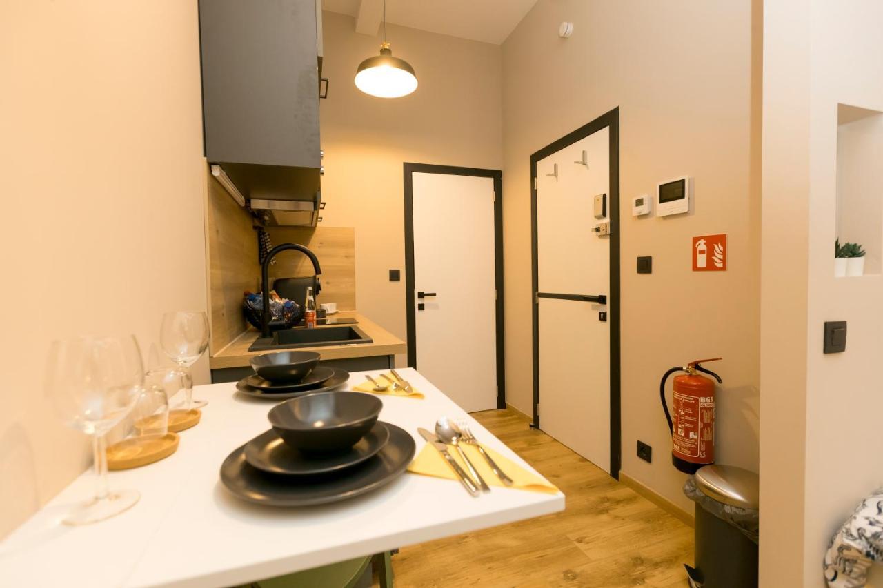 Golden Dove Luxury Aparts บรัสเซลส์ ภายนอก รูปภาพ